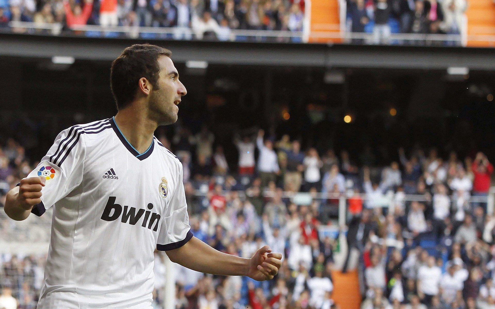 【开云】德甲周六巅峰对决，莱比锡红牛主场迎战勒沃库森，争四关键战或演进球盛宴